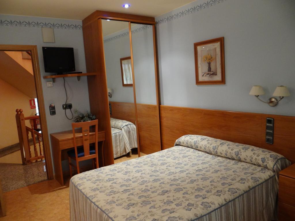 Hotel Casa Carmen Benabarre Zimmer foto